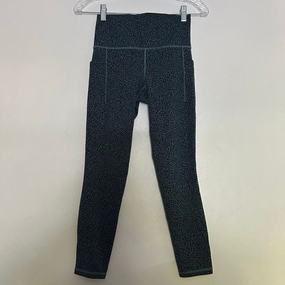 Athleta Salutation Stash II Textured Tights Leggings XS Teal Black Print